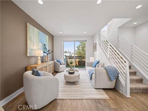 645 W 17th , Costa Mesa, CA