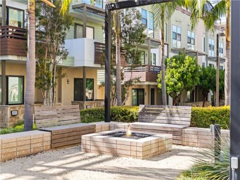 645 W 17th , Costa Mesa, CA