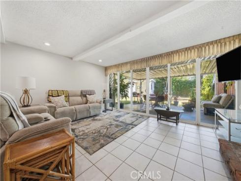 635  Plumer  , Costa Mesa, CA