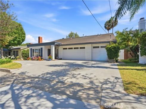 635  Plumer  , Costa Mesa, CA