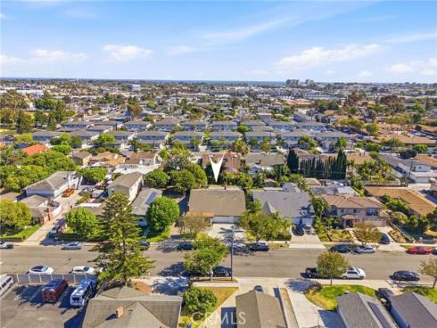 635  Plumer  , Costa Mesa, CA