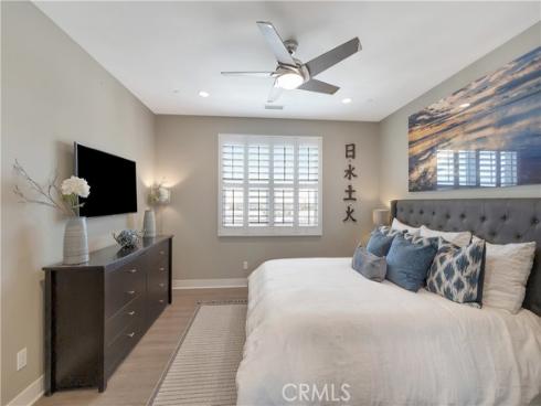 2105 Two Harbors Circle, Costa Mesa, CA