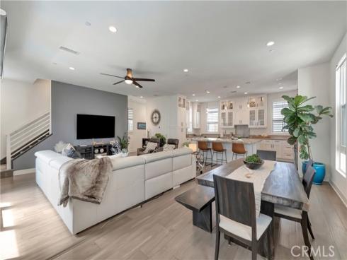 2105 Two Harbors Circle, Costa Mesa, CA