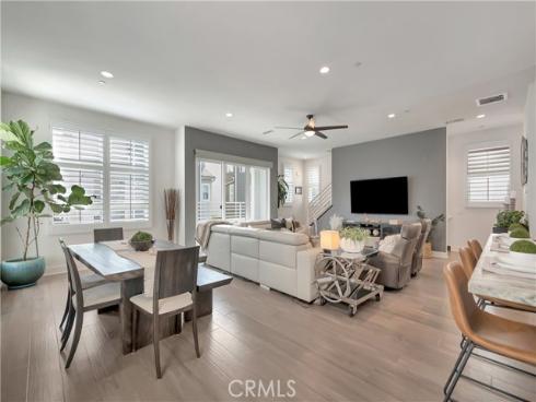 2105 Two Harbors Circle, Costa Mesa, CA