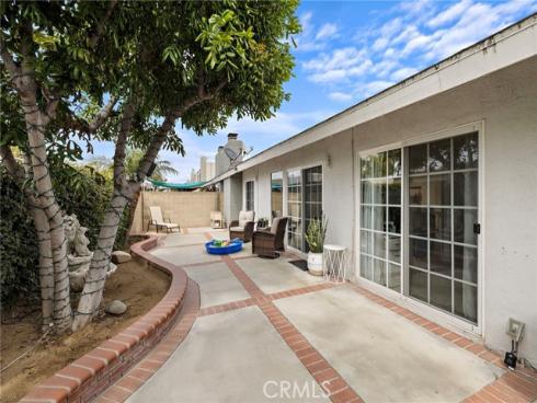 2435  Marseilles   Way, Costa Mesa, CA