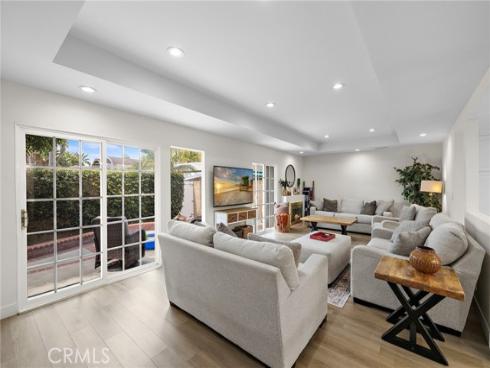 2435  Marseilles   Way, Costa Mesa, CA