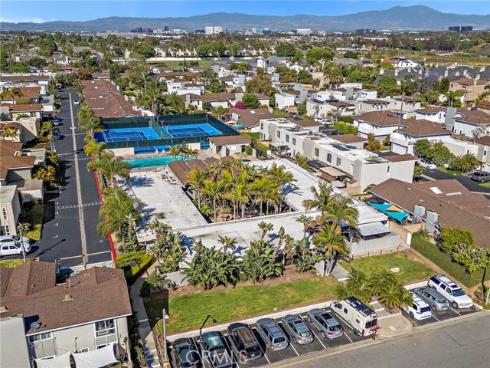 2435  Marseilles   Way, Costa Mesa, CA