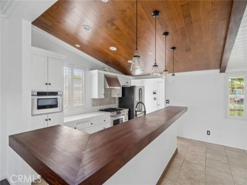300 Esther Street, Costa Mesa, CA
