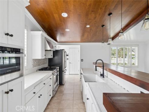 300 Esther Street, Costa Mesa, CA