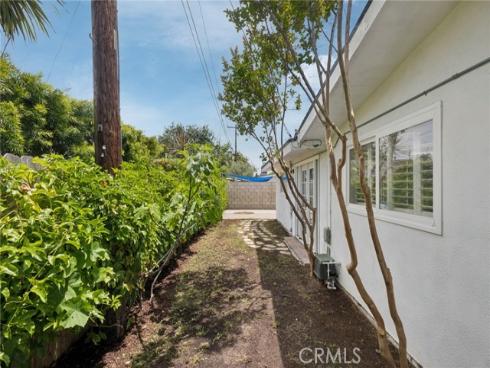 300 Esther Street, Costa Mesa, CA