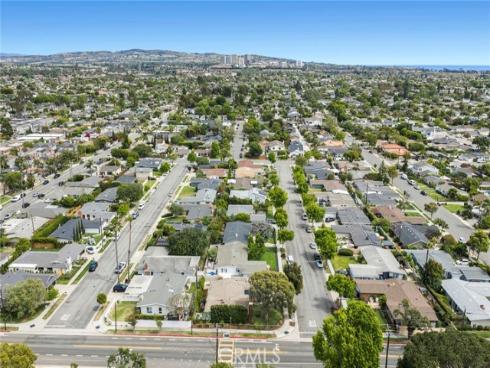 300 Esther Street, Costa Mesa, CA