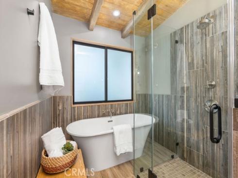 252 Walnut , Costa Mesa, CA