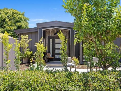 252 Walnut , Costa Mesa, CA