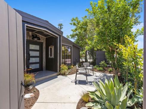 252 Walnut , Costa Mesa, CA