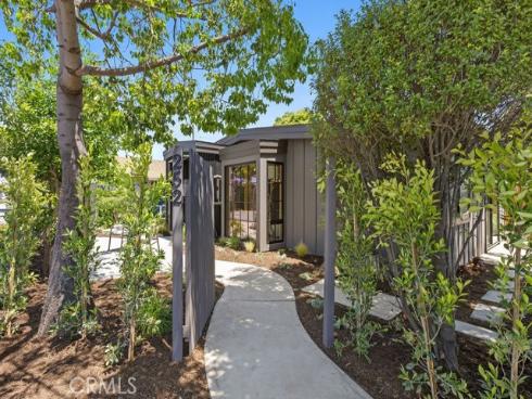 252 Walnut , Costa Mesa, CA
