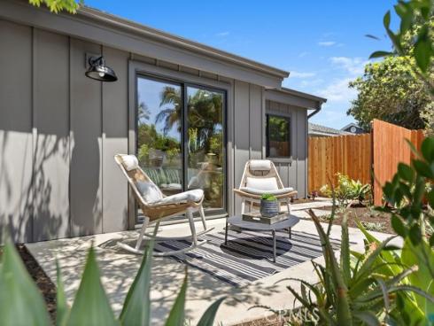 252 Walnut , Costa Mesa, CA