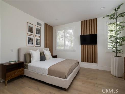293 Mesa Dr , Costa Mesa, CA