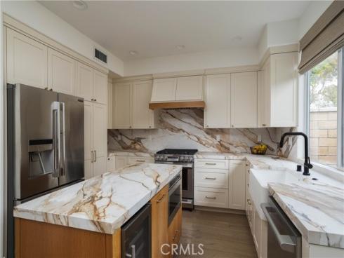 293 Mesa Dr , Costa Mesa, CA