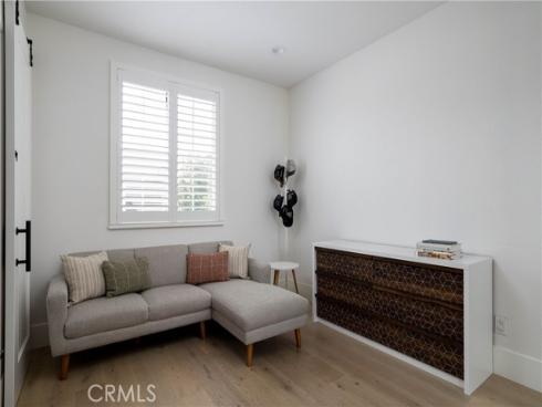 293 Mesa Dr , Costa Mesa, CA