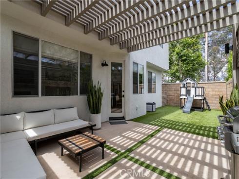 293 Mesa Dr , Costa Mesa, CA