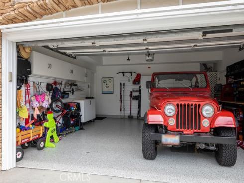 293 Mesa Dr , Costa Mesa, CA