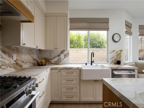 293 Mesa Dr , Costa Mesa, CA