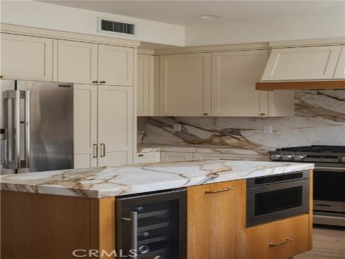 293 Mesa Dr , Costa Mesa, CA
