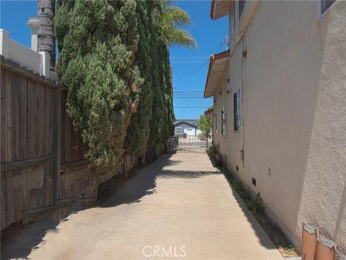 2094 Orange Avenue, Costa Mesa, CA