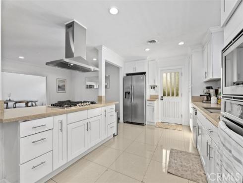 195 Broadway , Costa Mesa, CA