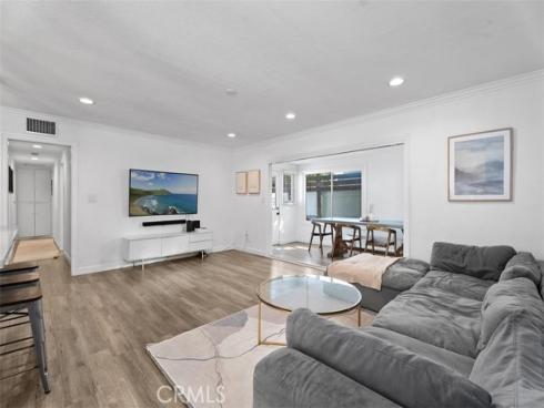 195 Broadway , Costa Mesa, CA