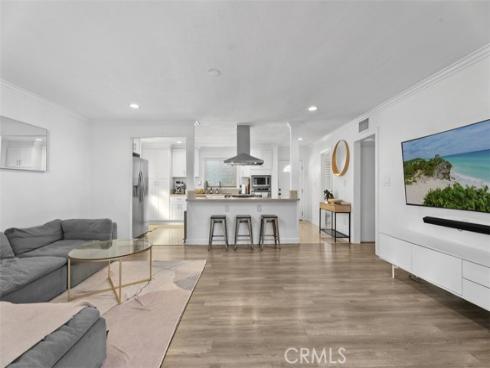 195 Broadway , Costa Mesa, CA