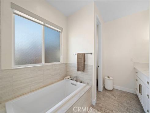 2573 Elden D Avenue, Costa Mesa, CA