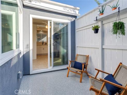 2408  Saratoga   Way, Costa Mesa, CA