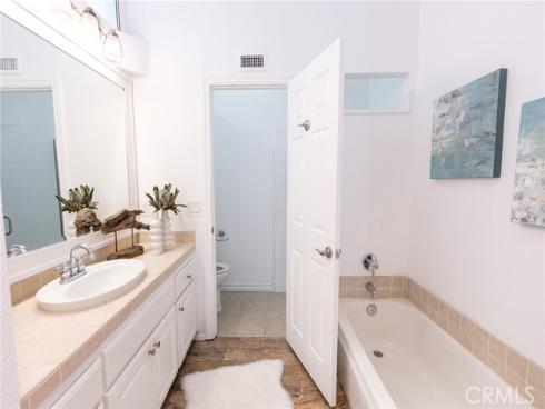 3010 Elmira 42 , Costa Mesa, CA