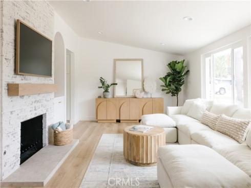 2323  Cornell  , Costa Mesa, CA