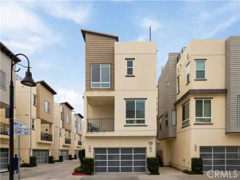 2138 Bella Court, Costa Mesa, CA