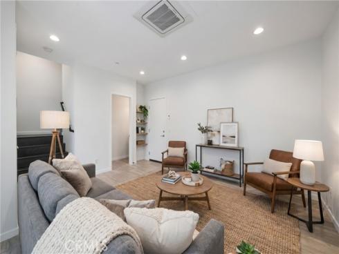 2138 Bella Court, Costa Mesa, CA