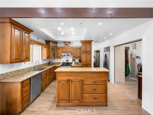 1099 Salinas , Costa Mesa, CA