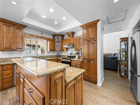 1099 Salinas , Costa Mesa, CA