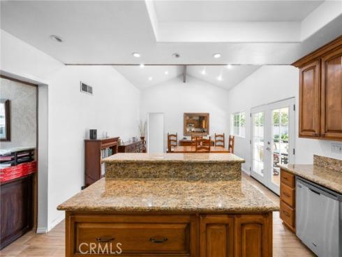 1099 Salinas , Costa Mesa, CA