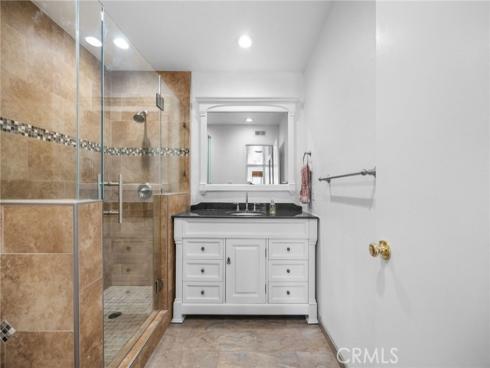 1099 Salinas , Costa Mesa, CA