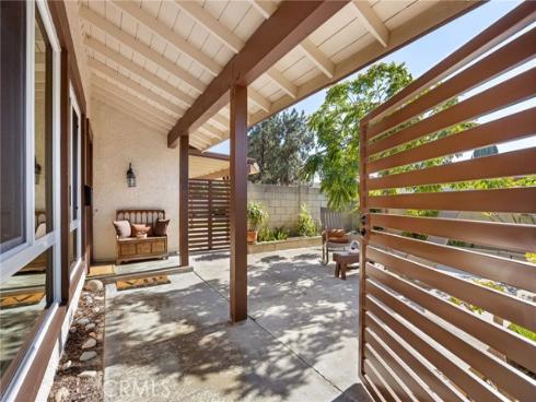1099 Salinas , Costa Mesa, CA