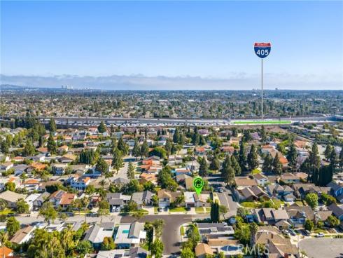 1099 Salinas , Costa Mesa, CA