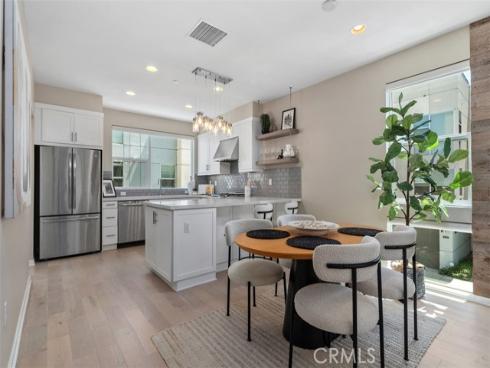 1529 Greenwich Way , Costa Mesa, CA