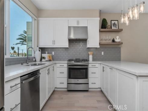 1529 Greenwich Way , Costa Mesa, CA