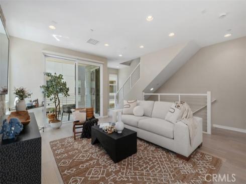 1529 Greenwich Way , Costa Mesa, CA
