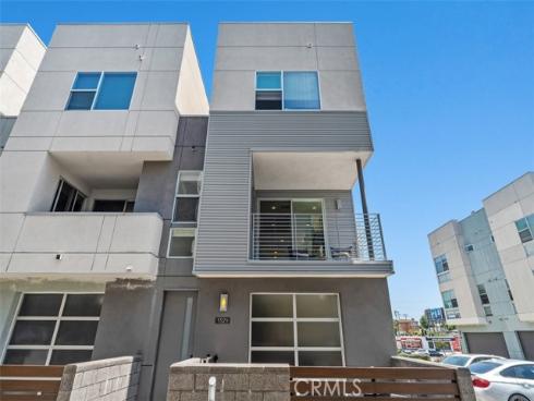 1529 Greenwich Way , Costa Mesa, CA