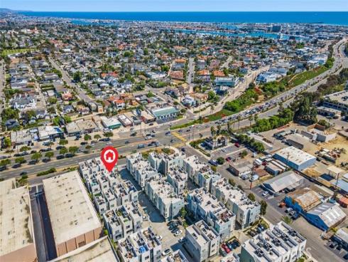1529 Greenwich Way , Costa Mesa, CA