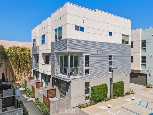1529 Greenwich Way , Costa Mesa, CA