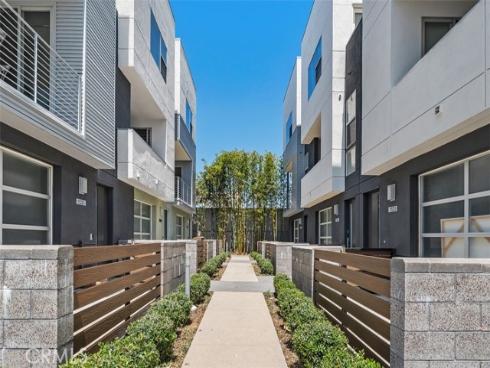 1529 Greenwich Way , Costa Mesa, CA